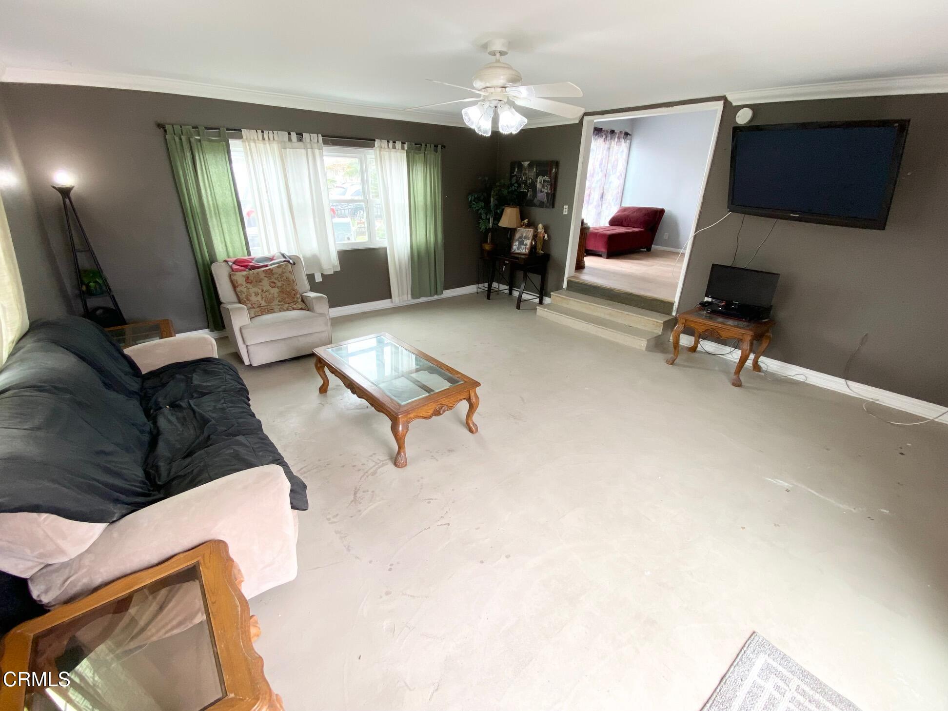 233 Smith Street Oxnard, CA 93033 - Photo 15 of 40 IMG_6896