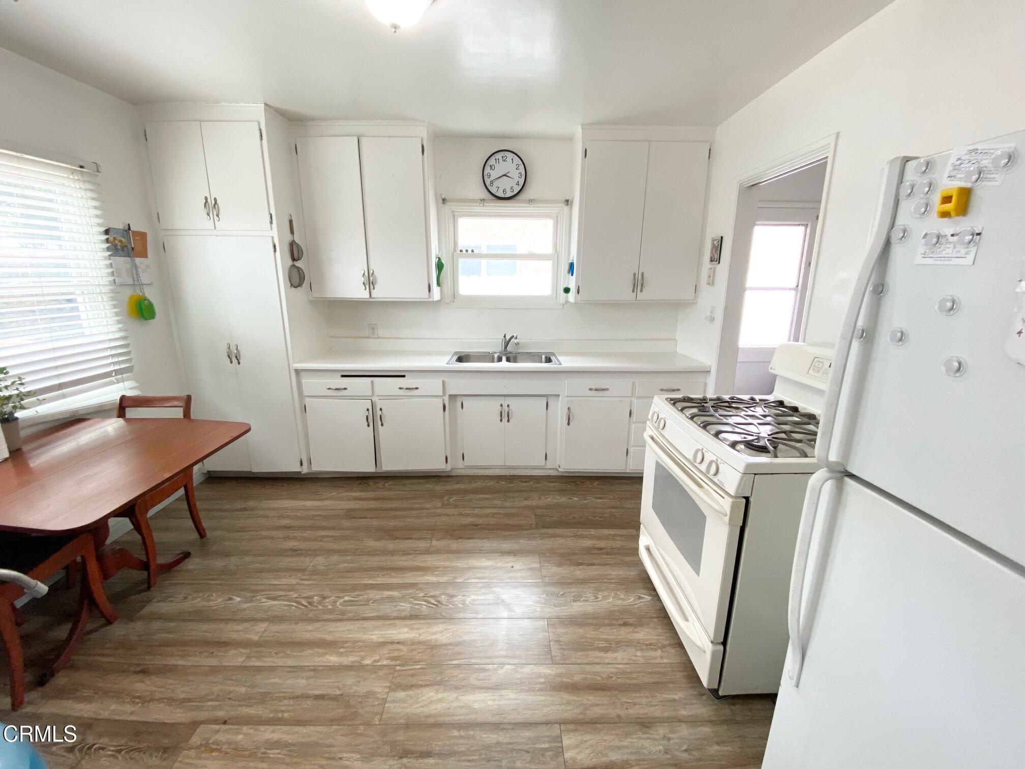 233 Smith Street Oxnard, CA 93033 - Photo 17 of 40 IMG_6907