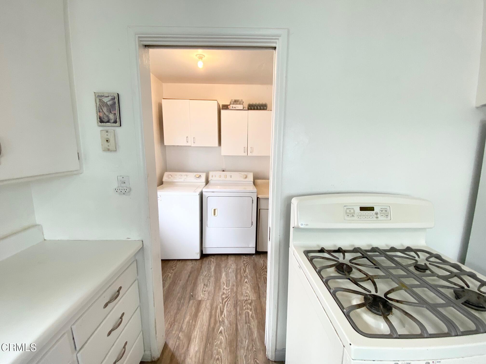 233 Smith Street Oxnard, CA 93033 - Photo 20 of 40 IMG_6908 (1)