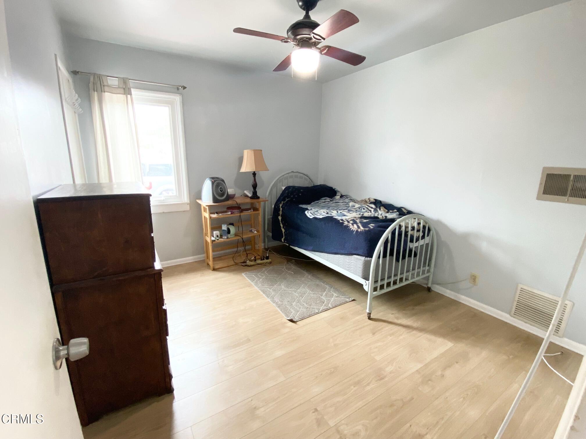 233 Smith Street Oxnard, CA 93033 - Photo 25 of 40 IMG_6878