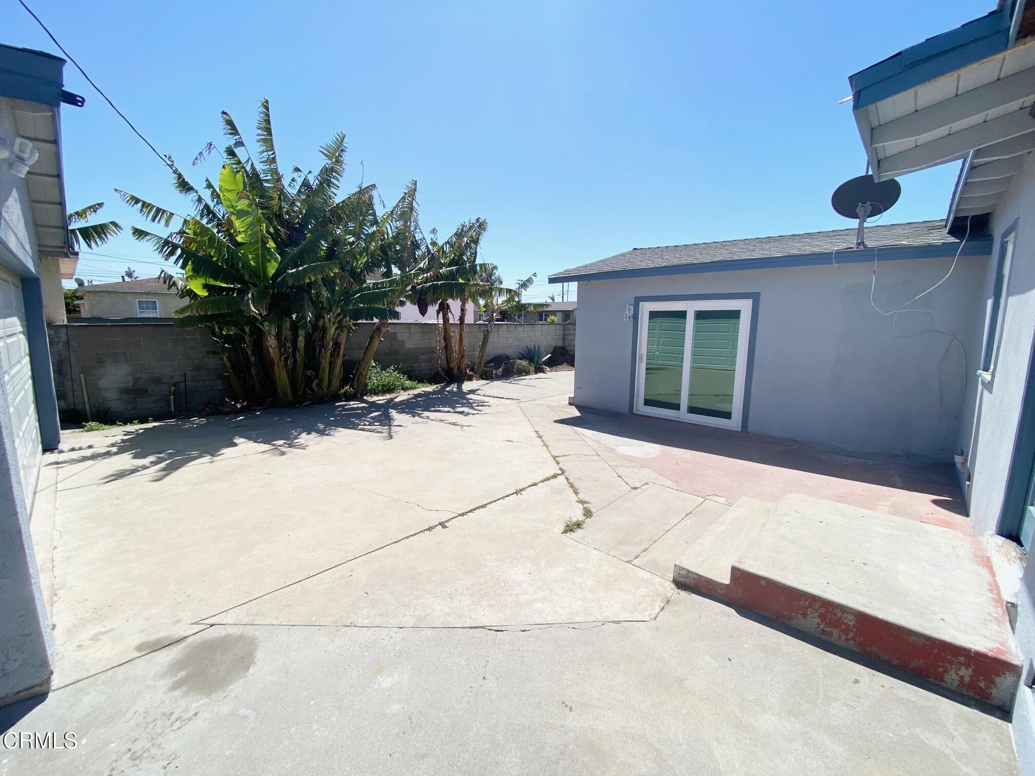 233 Smith Street Oxnard, CA 93033 - Photo 36 of 40 IMG_6926