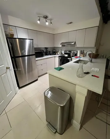 $2,200 | 2550 Southwest 18th Terrace, Unit 2304, Fort Lauderdale, FL 33315