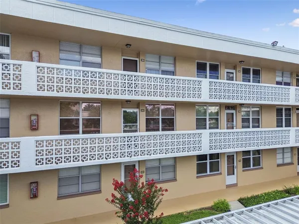 $139,900 | 5095 Bay Street Northeast, Unit 103, St. Petersburg, FL 33703