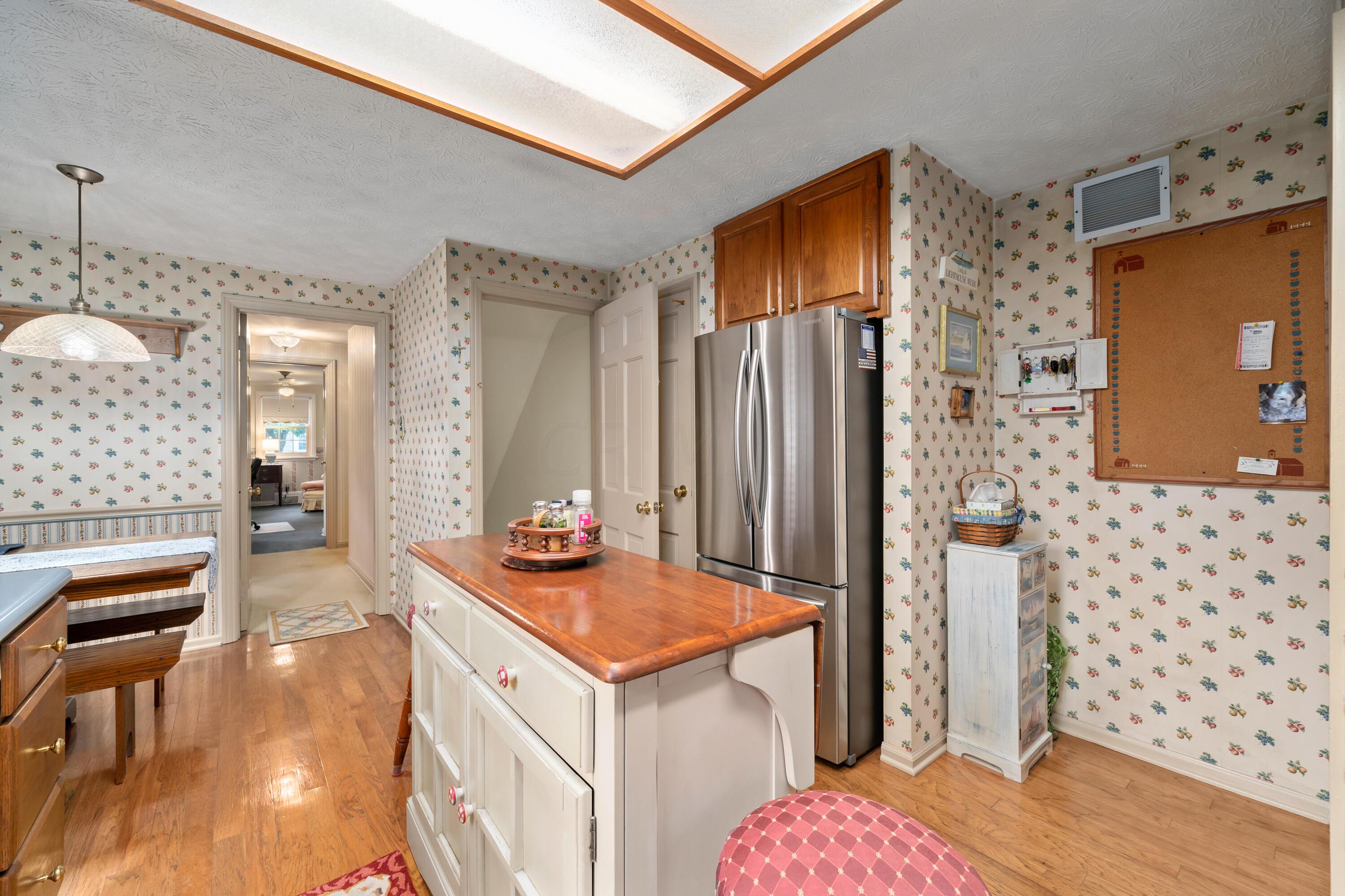 275 North Stanwood Road Bexley, OH 43209 - Photo 34 of 45 DSC09990