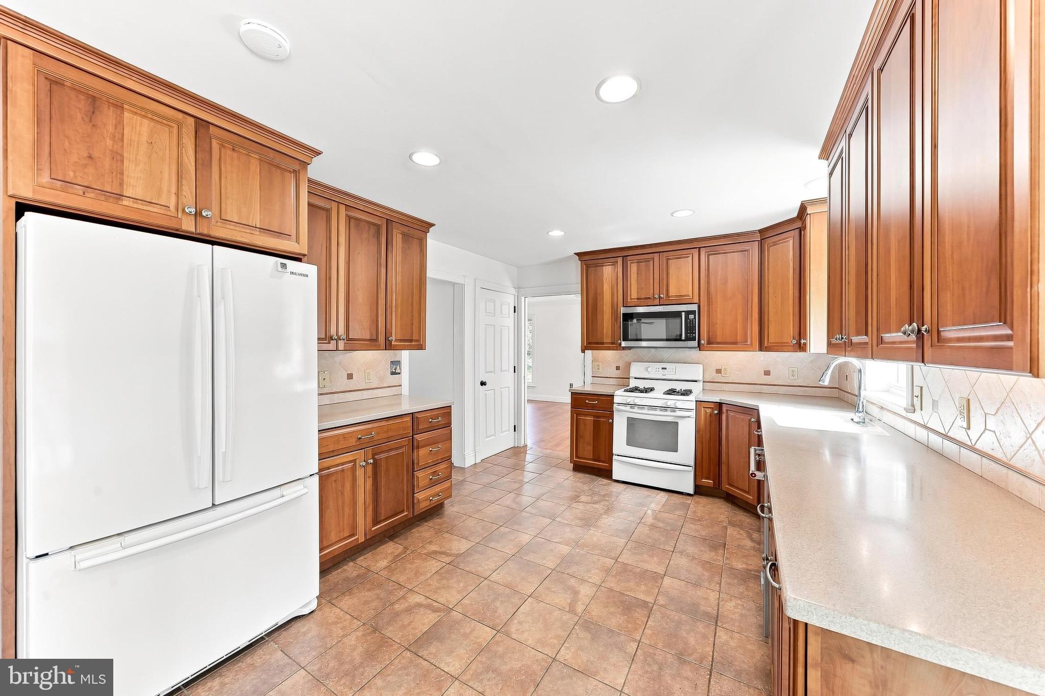 225 West Woodview Road West Grove, PA 19390 - Photo 16 of 61 Gallery Image 16