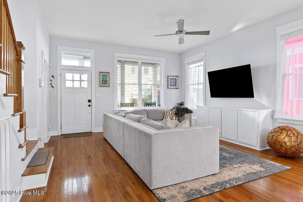 629 Effie Way Raleigh, NC 27603 - Photo 5 of 33 5 Living Room Front Door - 629 Effie Way