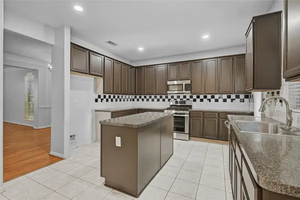 $2,350 | 1742 Country Club Cove Drive, Baytown, TX 77521