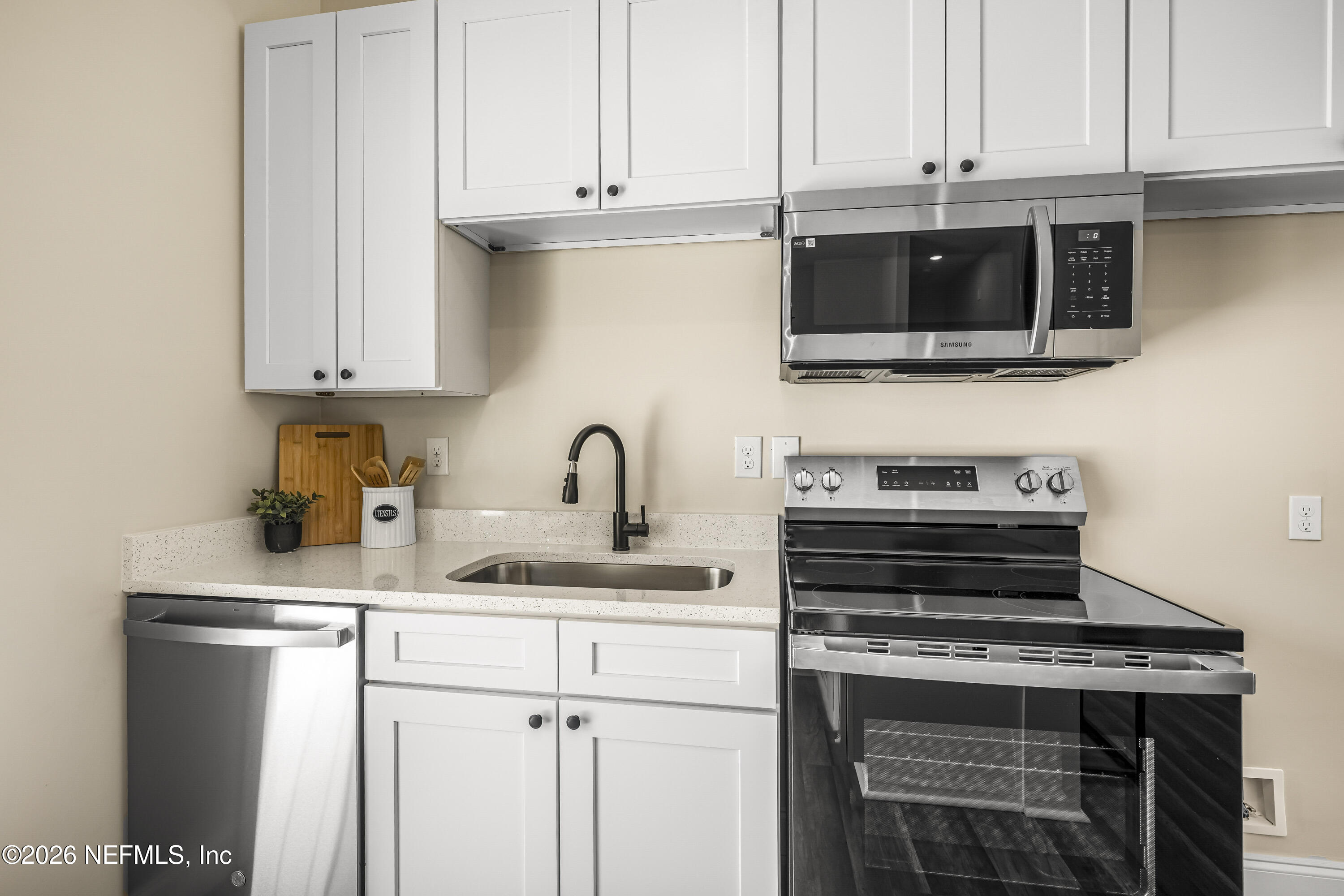 7157 Wesleyan Road Keystone Heights, FL 32656 - Photo 23 of 53 21 Kitchen
