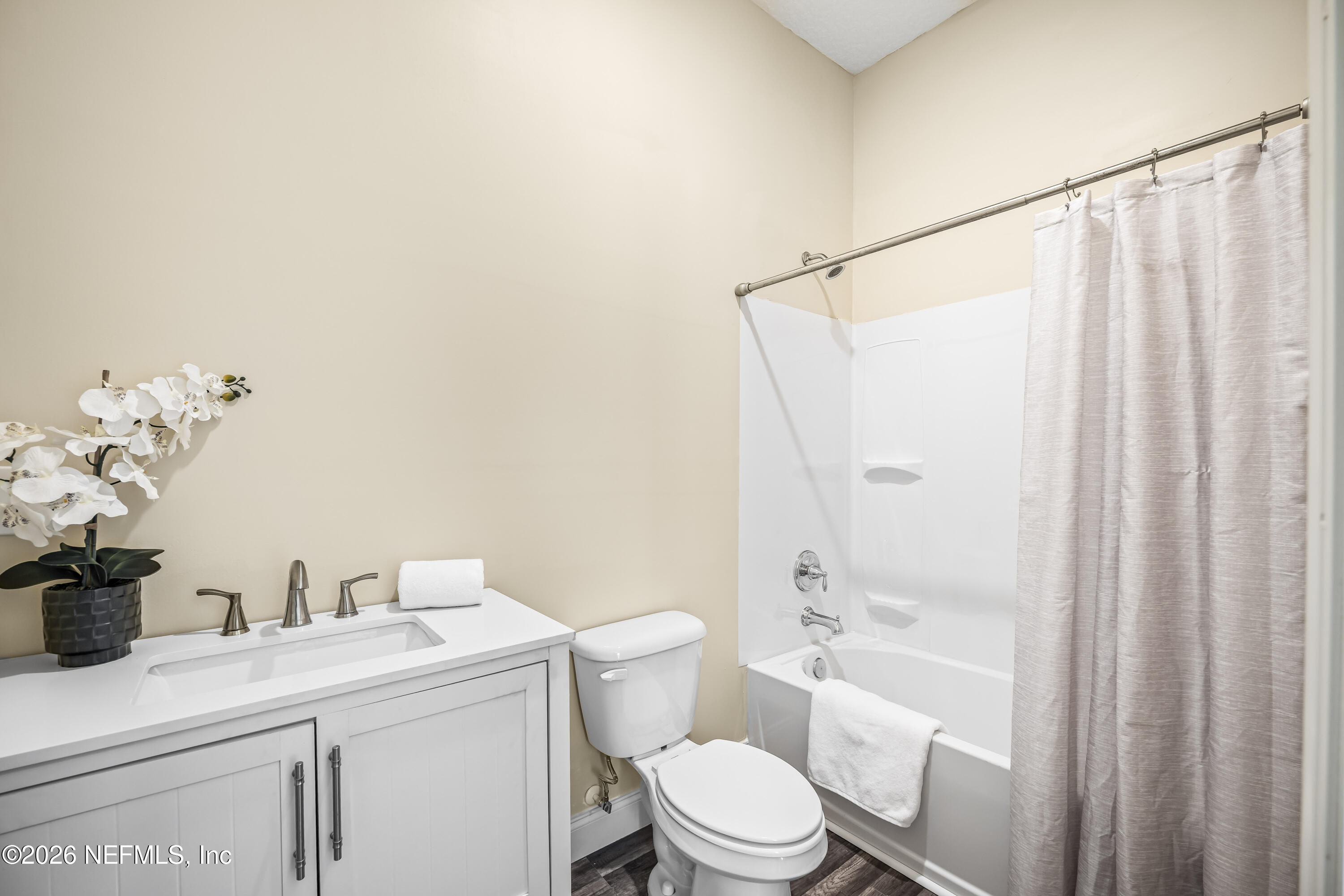 7157 Wesleyan Road Keystone Heights, FL 32656 - Photo 29 of 53 27 Master Bathroom