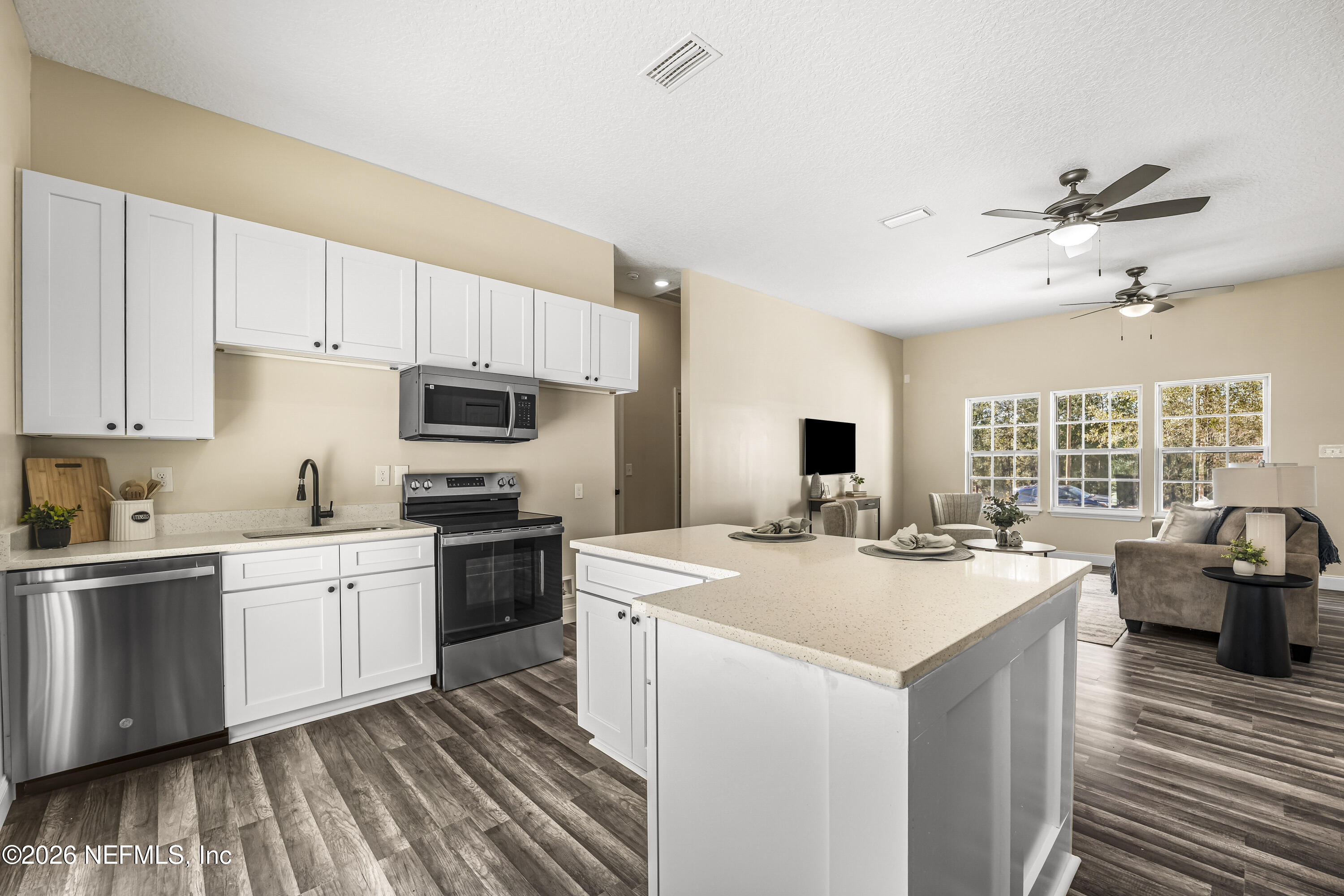 03 Kitchen