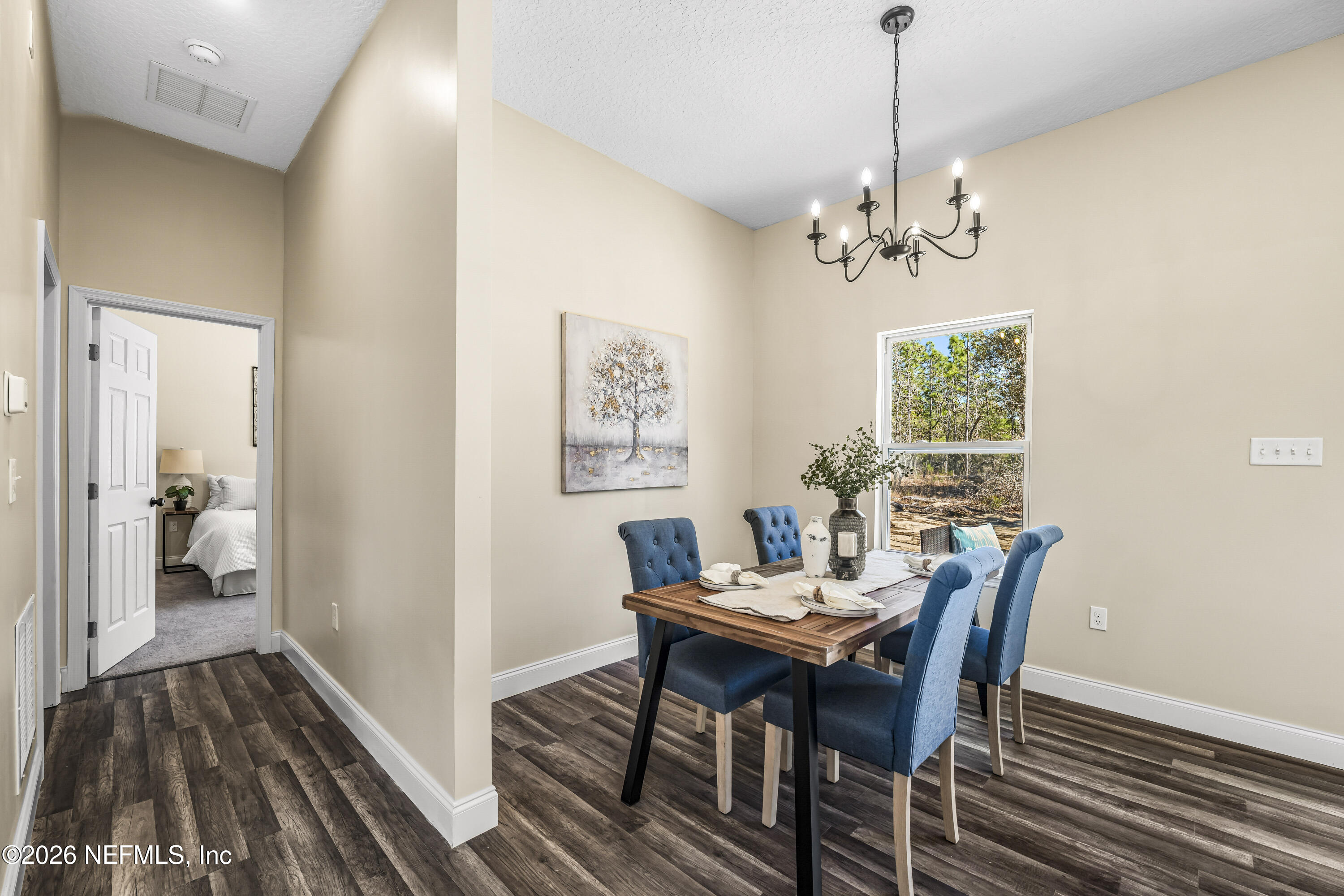 04 Dining Room