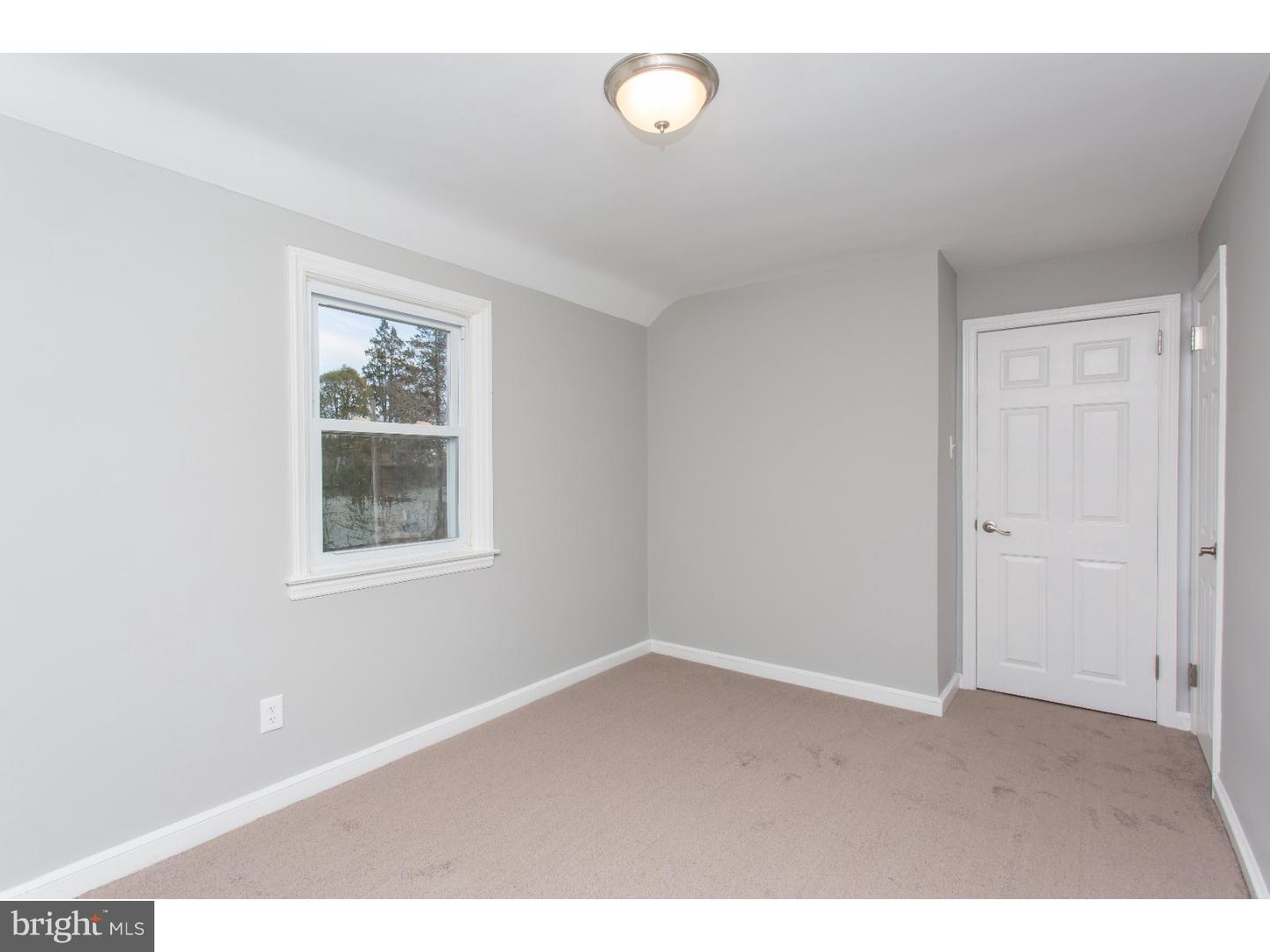 687 Dutton Circle Springfield, PA 19064 - Photo 19 of 25 Bedroom 2