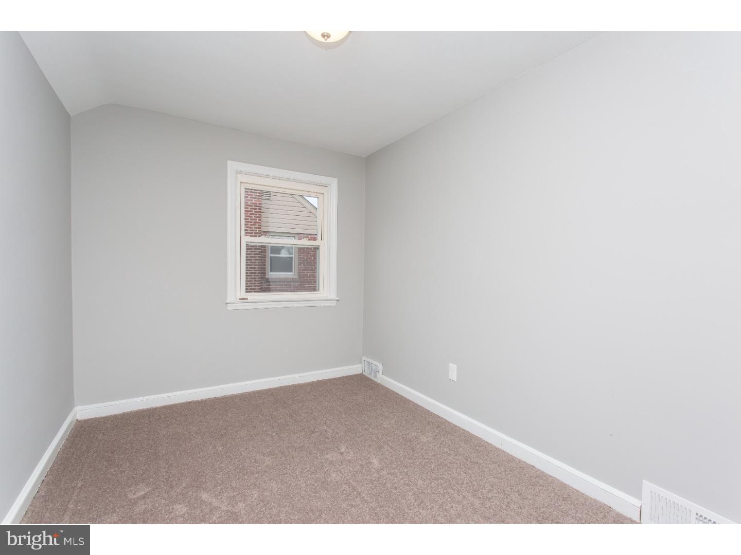 687 Dutton Circle Springfield, PA 19064 - Photo 20 of 25 Bedroom 3