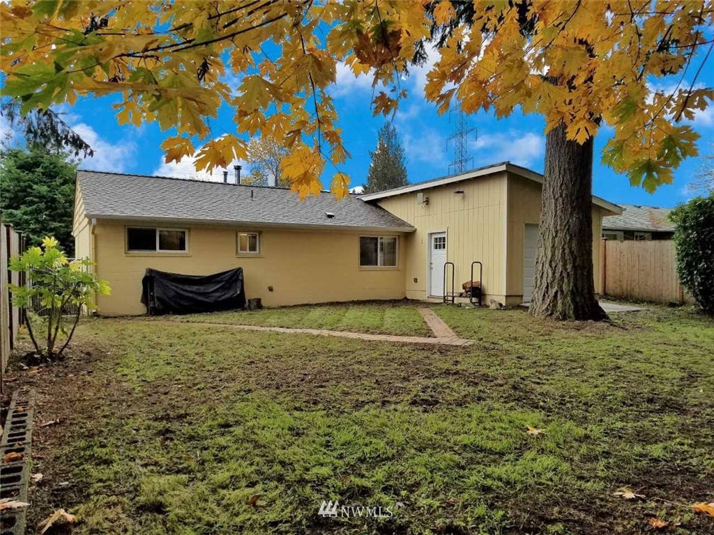 663 Redmond Avenue Northeast Renton, WA 98056 - Photo 13 of 19