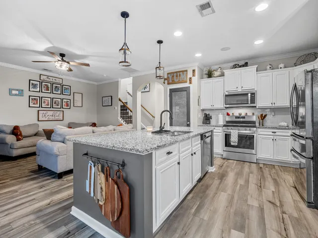 $399,900 | 655 Autumn Breeze Walk, Inman, SC 29349