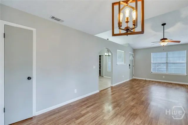 $2,050 | 34 Quail Forest Drive, Savannah, GA 31419