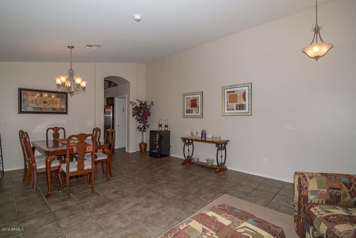 2724 East Alameda Road Phoenix, AZ 85024 - Photo 13 of 33 Living Room-Dining Room
