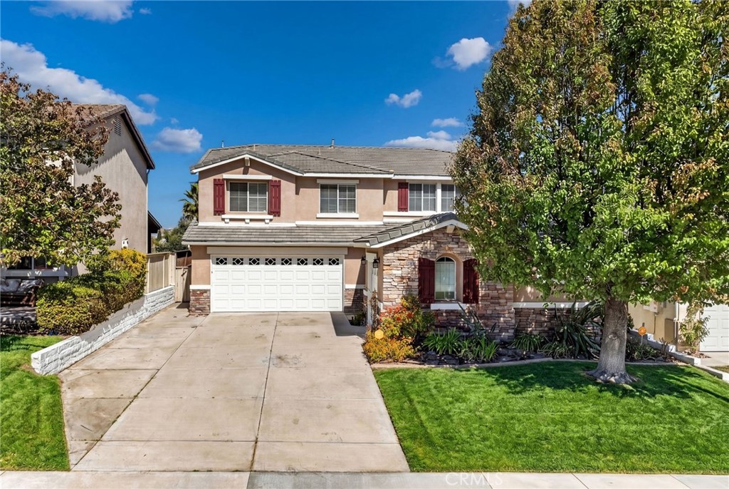 33650 Abbey Road Temecula, CA 92592 - Photo 5 of 61 Green grass