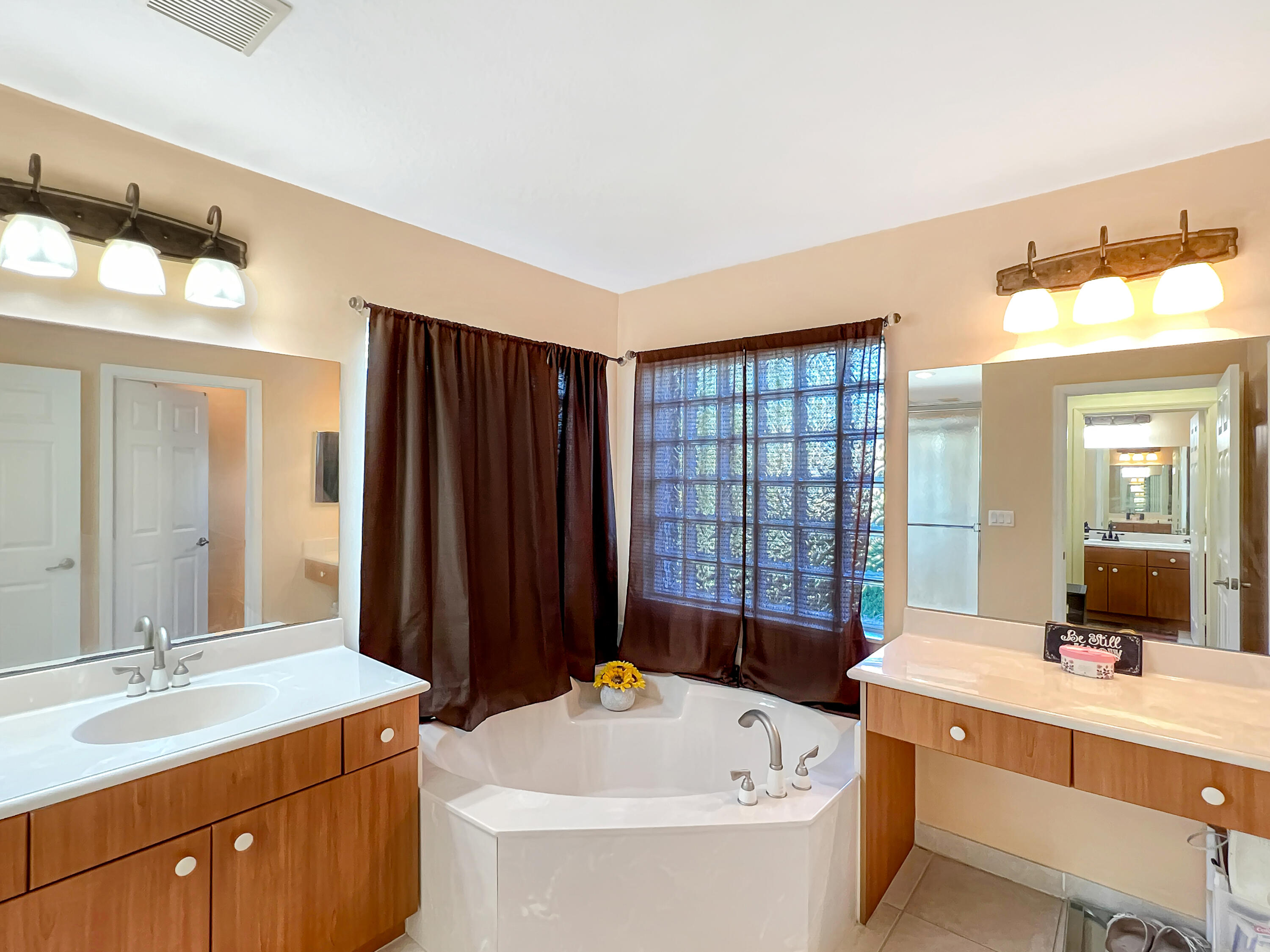 1272 Rose Gate Boulevard Riviera Beach, FL 33404 - Photo 15 of 22 11c-Master Bathroom 3