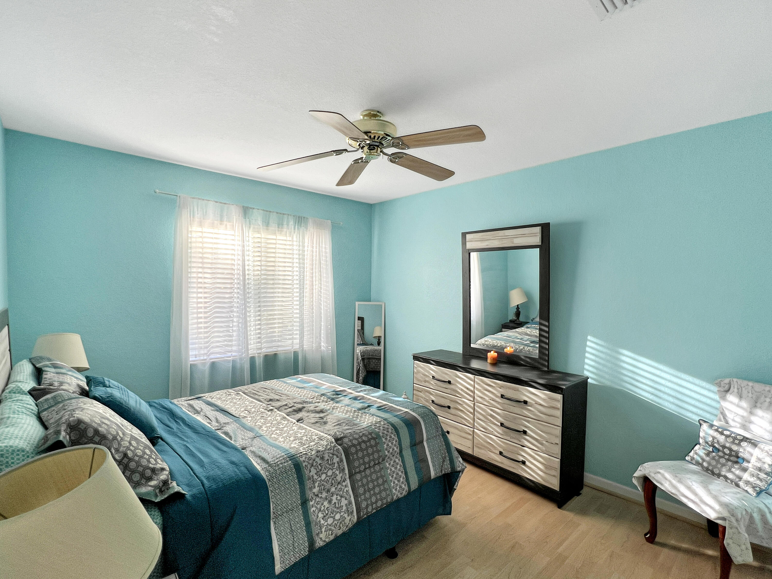 1272 Rose Gate Boulevard Riviera Beach, FL 33404 - Photo 20 of 22 15-Bedroom 4