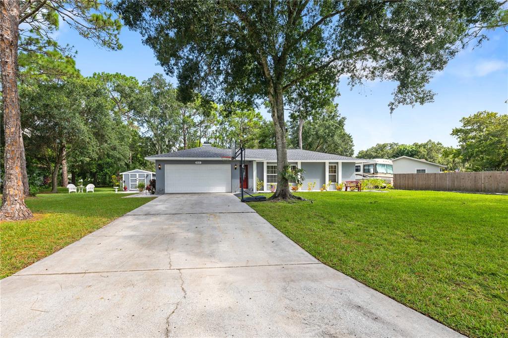 8112 Woodlawn Circle South, Ellenton, FL 34222 Compass