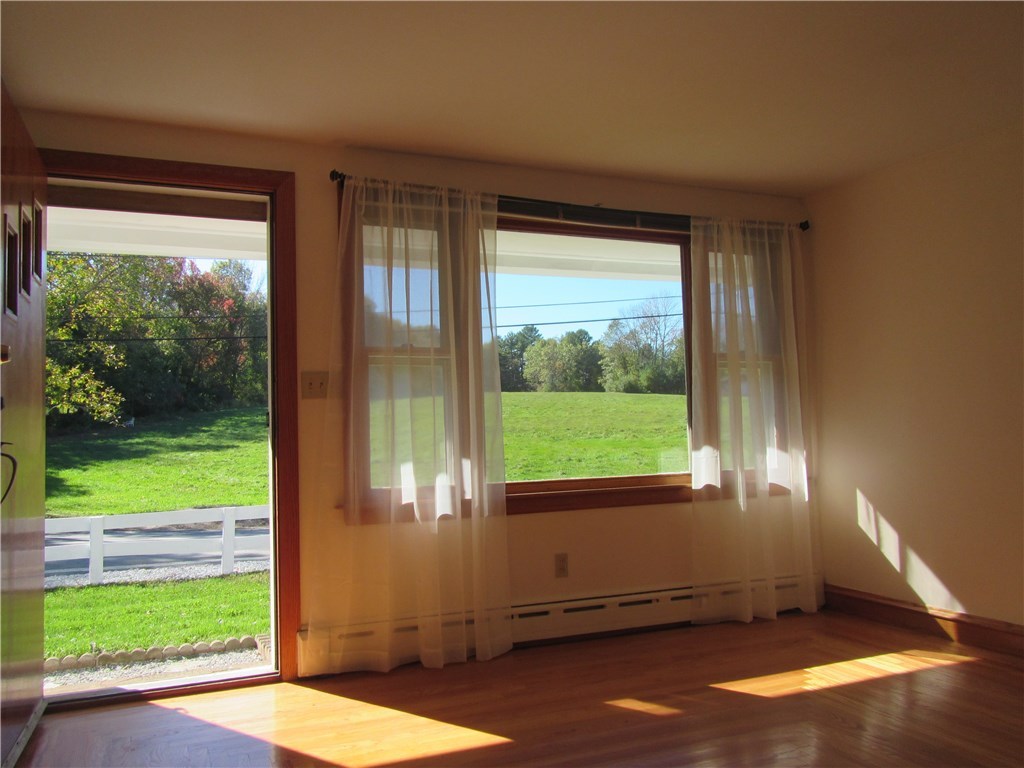 471 Old River Road Lincoln, RI 02838 - Photo 7 of 36 Gallery Image 7
