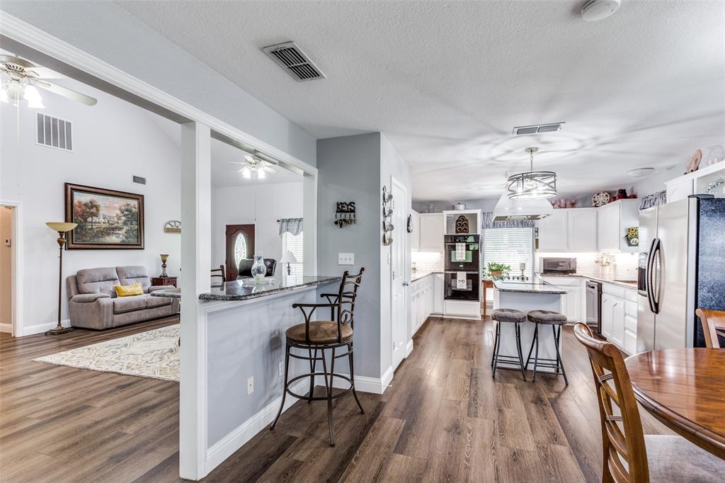 2400 Springfield Road Springtown, TX 76082 - Photo 8 of 31