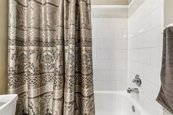 $475,000 | 11029 Streamside Drive, Tampa, FL 33624