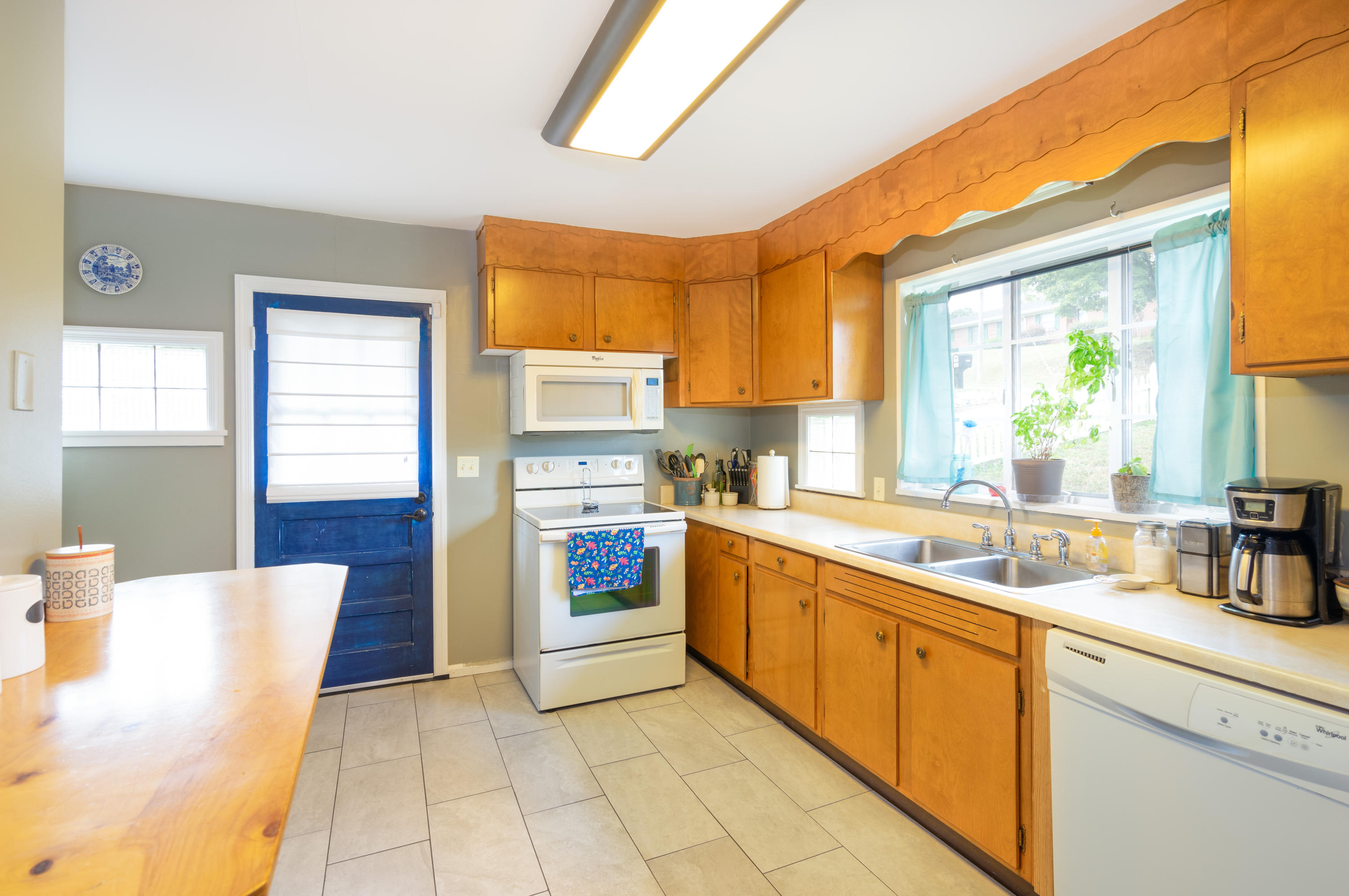 4008 Rogers Road Chattanooga, TN 37411 - Photo 13 of 35 Kitchen