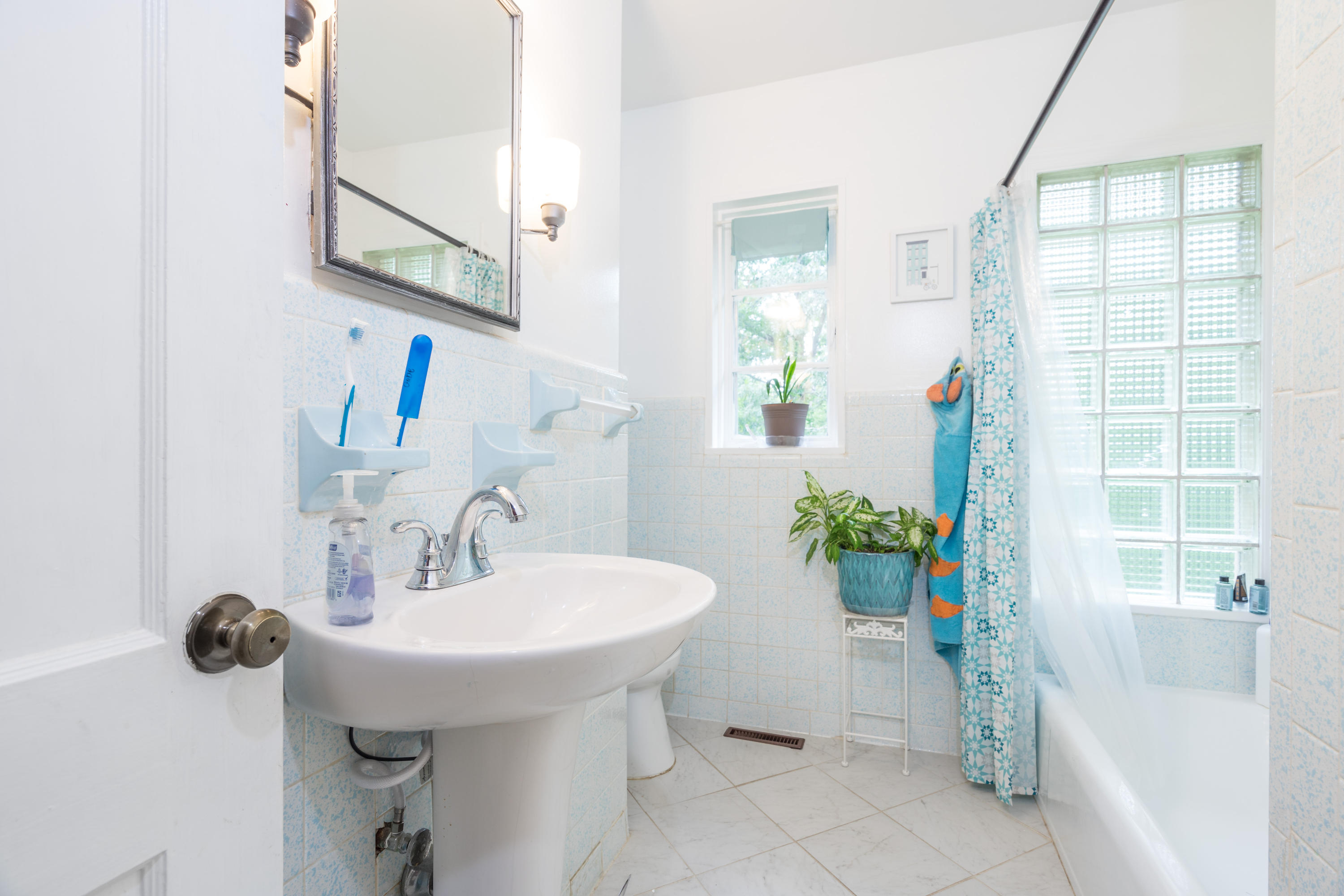 4008 Rogers Road Chattanooga, TN 37411 - Photo 17 of 35 Full Bath 1a