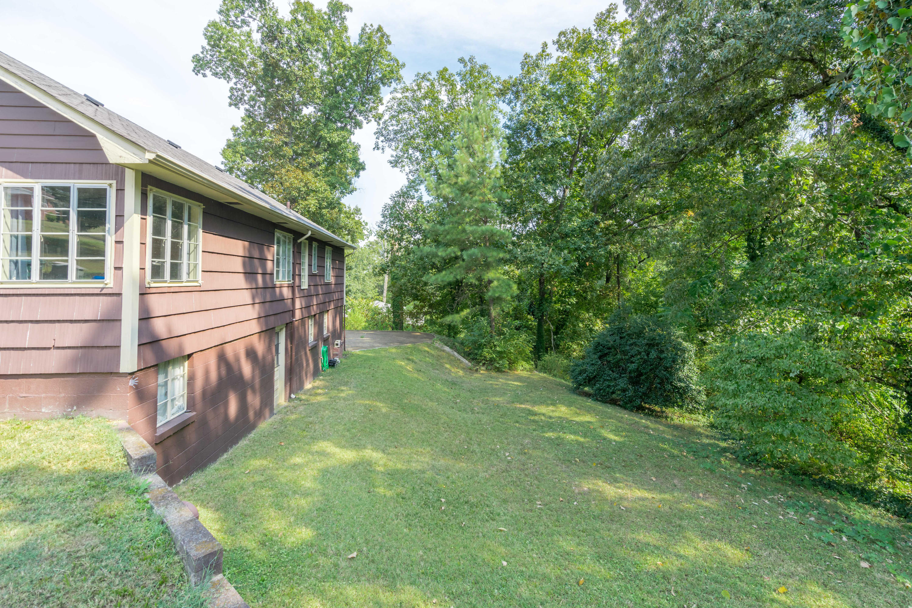 4008 Rogers Road Chattanooga, TN 37411 - Photo 27 of 35 Back Yard