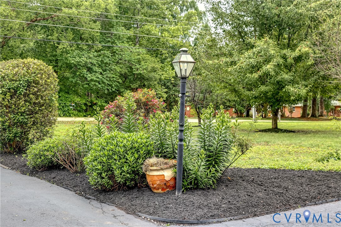 8309 Lansdowne Road Henrico, VA 23229 - Photo 3 of 43