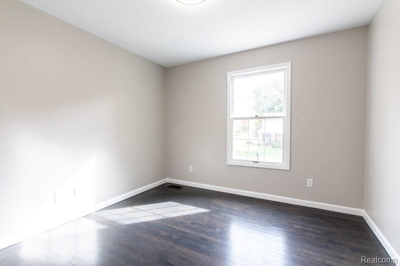 1461 Sandy Ridge Drive Rochester Hills, MI 48306 - Photo 29 of 39