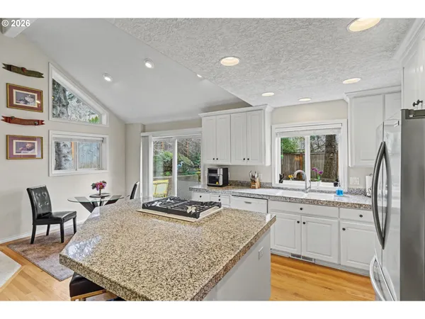 $665,000 | 2874 Laurelwood Court Northwest, Salem, OR 97304