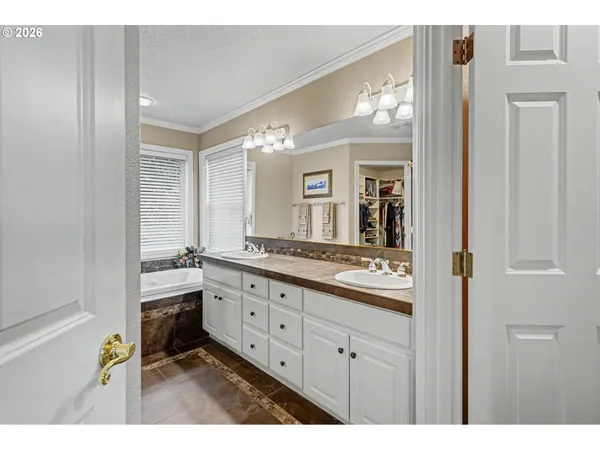 $665,000 | 2874 Laurelwood Court Northwest, Salem, OR 97304