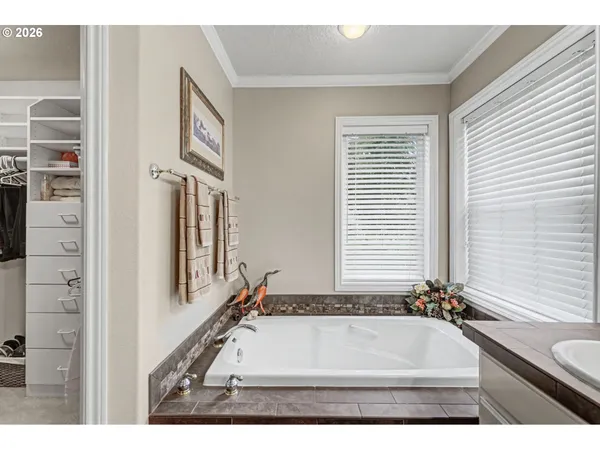$665,000 | 2874 Laurelwood Court Northwest, Salem, OR 97304