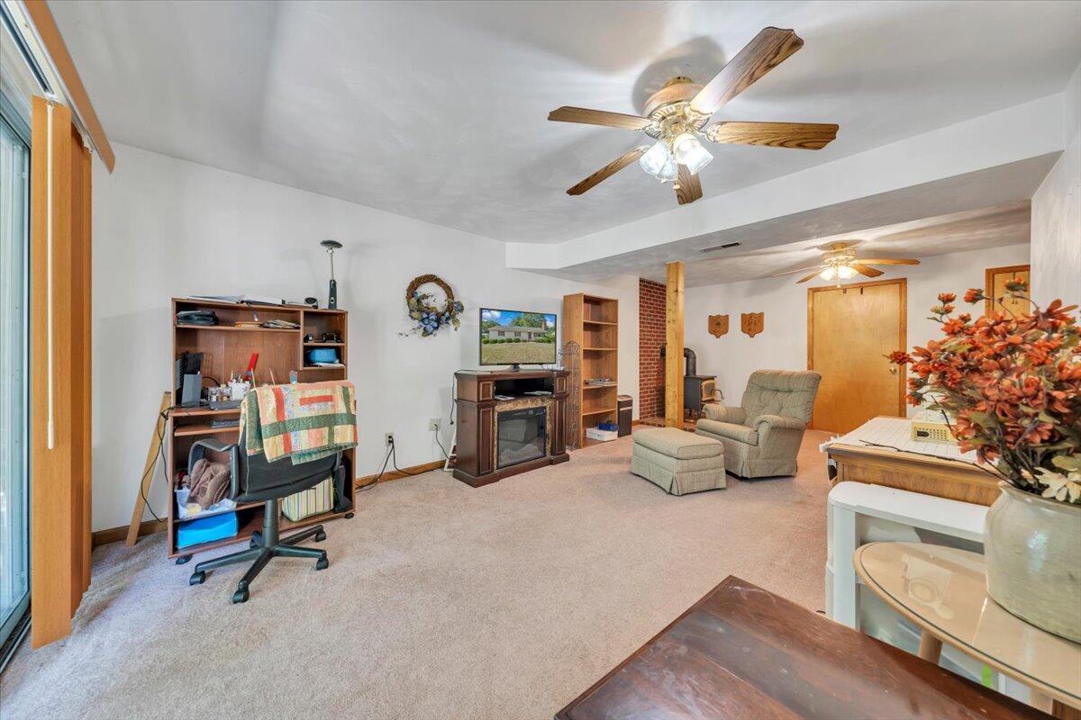 165 Fox Fire Cloverdale, VA 24077 - Photo 35 of 54 36-MIB07263
