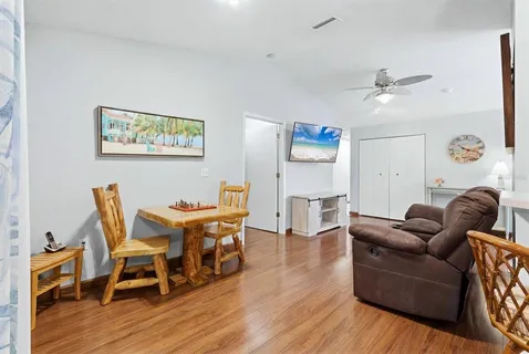 $274,999 | 608 Tyson Terrace, Unit 8, Venice, FL 34285