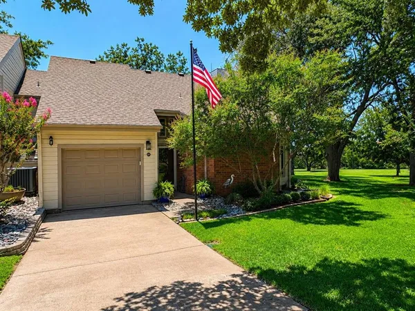 $297,000 | 149 Summer Pl Circle, Unit N 149, Pottsboro, TX 75076