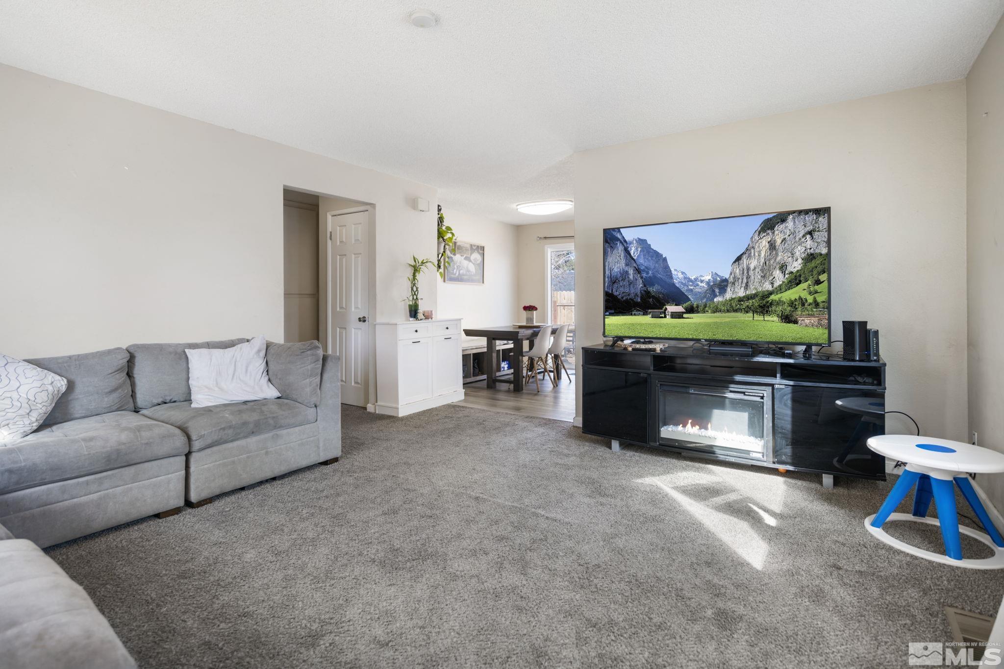 6421 Flower Street Reno, NV 89506 - Photo 4 of 18 Photo 4