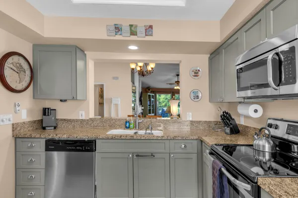 $390,000 | 476 Evergreen Ash, Palm Desert, CA 92211