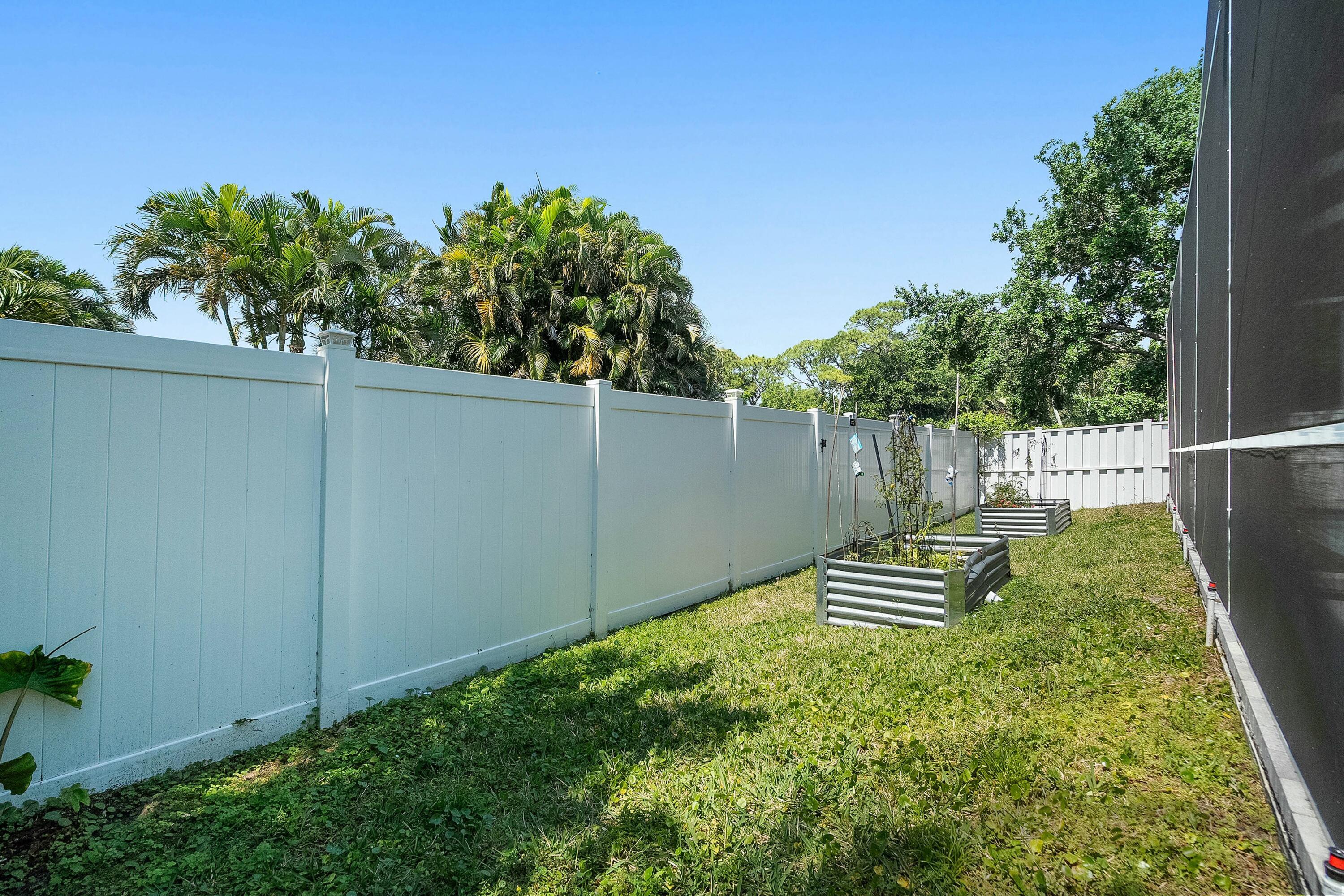 2480 Southeast Springtree Place Stuart, FL 34997 - Photo 32 of 39 tempImageBlD4SK