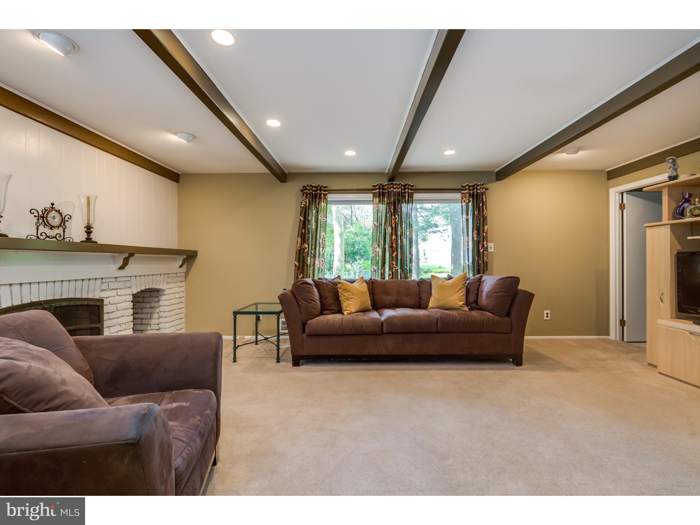 221 Pearl Croft Road Cherry Hill, NJ 08034 - Photo 11 of 25 Gallery Image 11