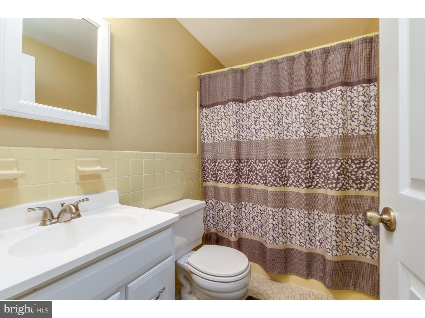 221 Pearl Croft Road Cherry Hill, NJ 08034 - Photo 17 of 25 Gallery Image 17