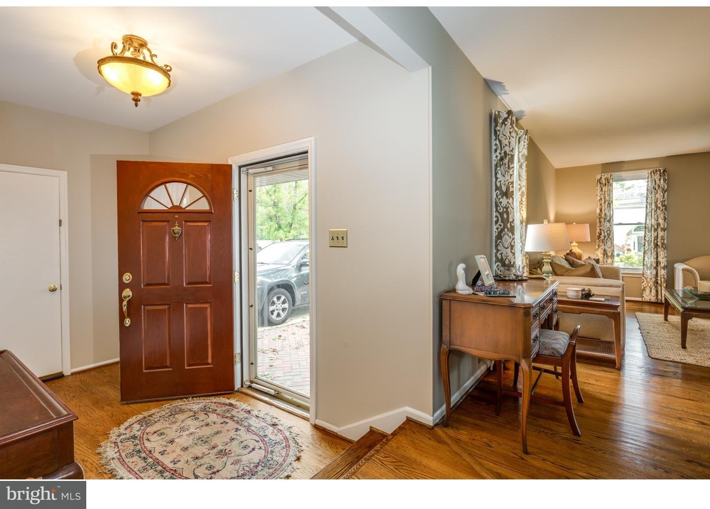 221 Pearl Croft Road Cherry Hill, NJ 08034 - Photo 3 of 25 Gallery Image 3