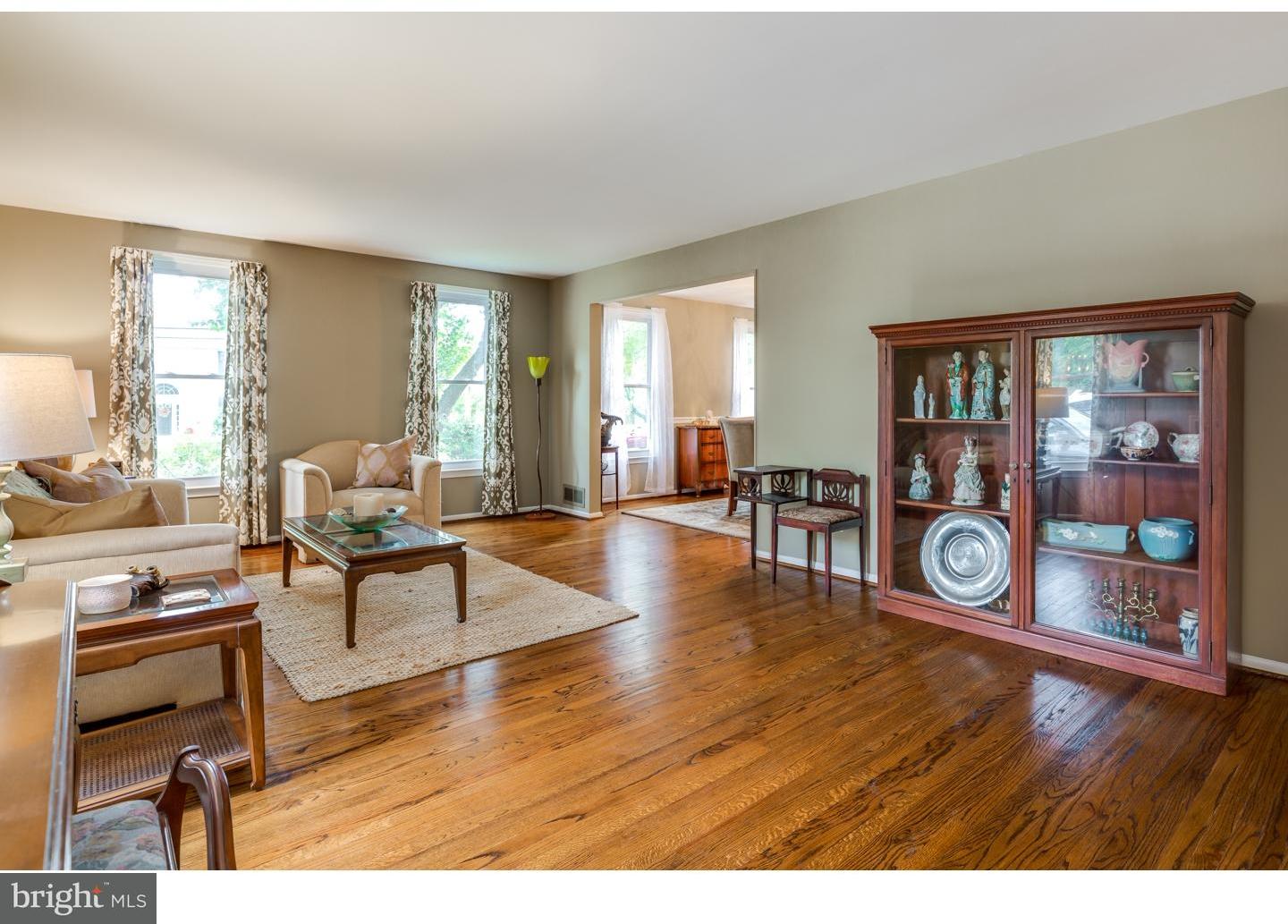221 Pearl Croft Road Cherry Hill, NJ 08034 - Photo 4 of 25 Gallery Image 4