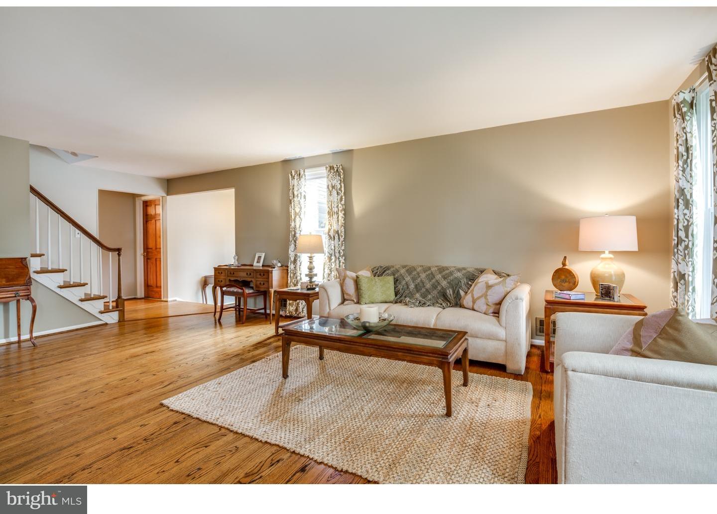221 Pearl Croft Road Cherry Hill, NJ 08034 - Photo 5 of 25 Gallery Image 5