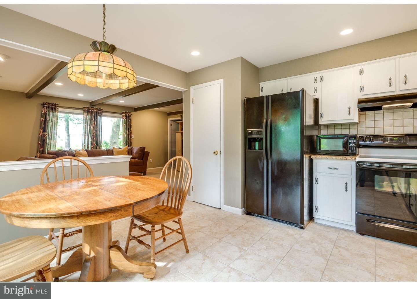 221 Pearl Croft Road Cherry Hill, NJ 08034 - Photo 9 of 25 Gallery Image 9