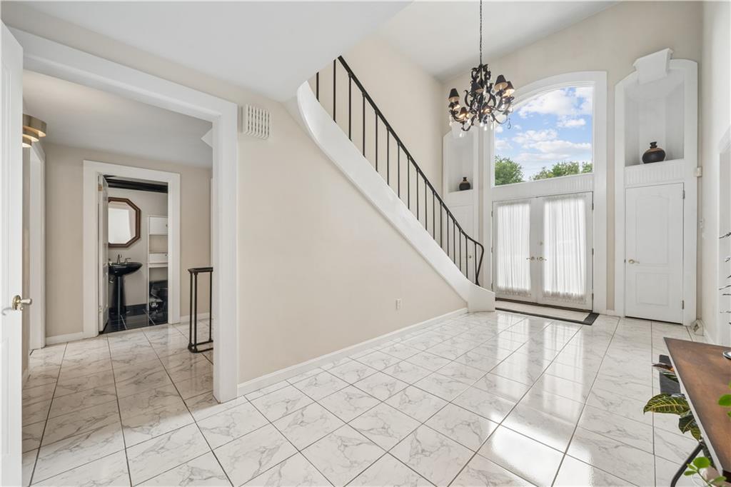 180 Springmeadow Drive Pittsburgh, PA 15241 - Photo 5 of 36