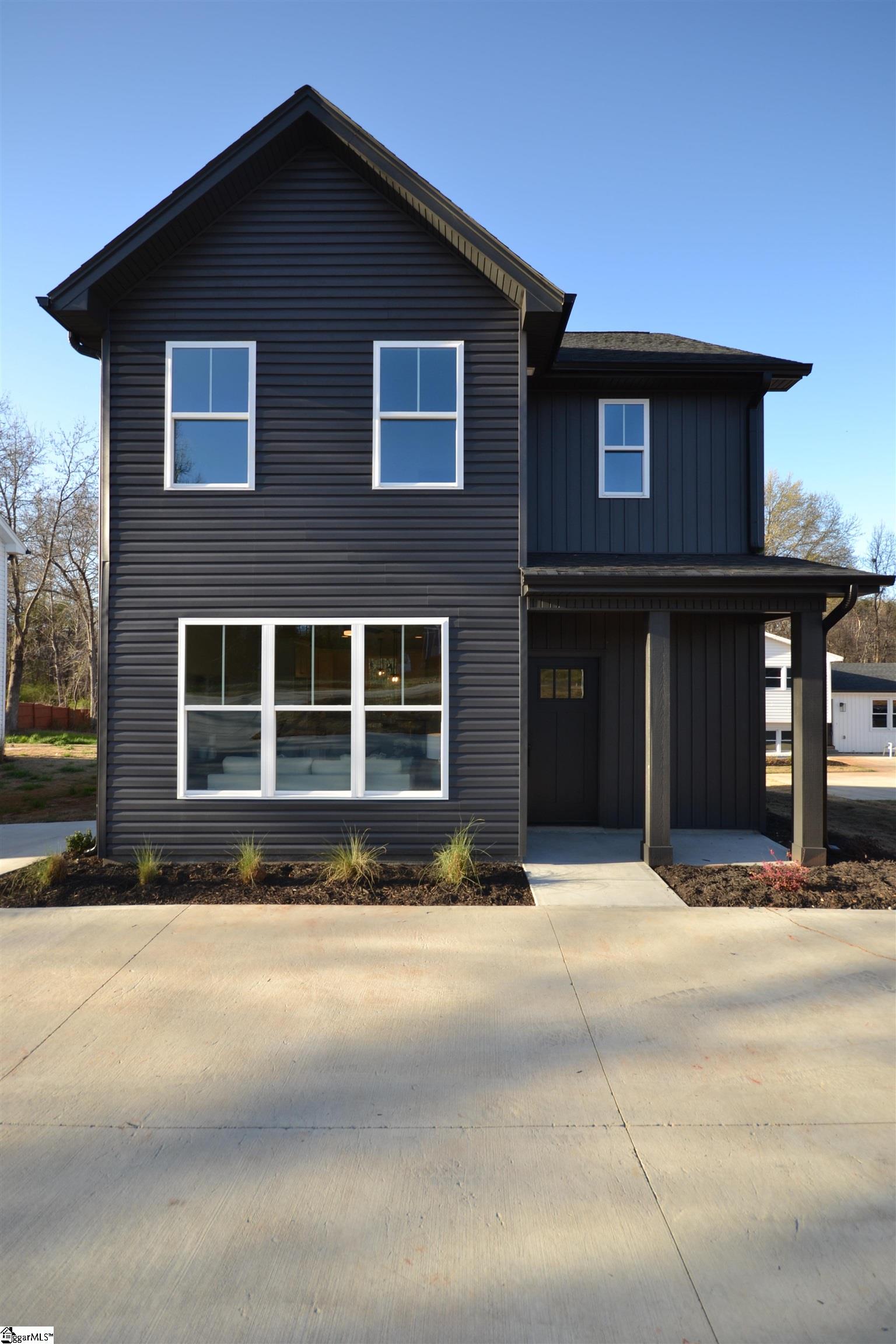 127 Chick Springs Road Taylors, SC 29687 - Photo 1 of 19